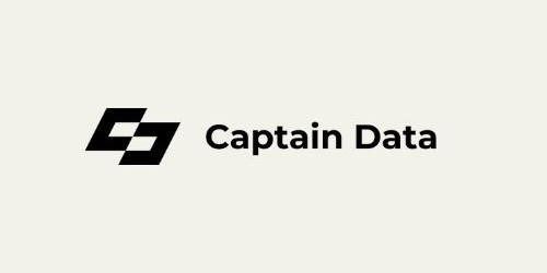 Captain Data ecris en noir sur fond beige